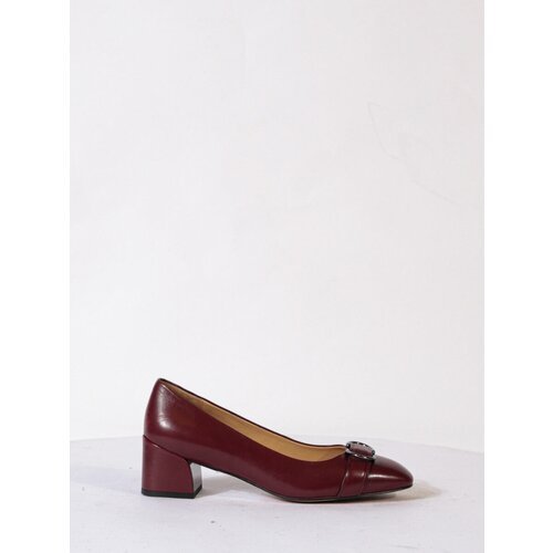 Купить Туфли BASCONI, размер 37, бордовый
Туфли женские BASCONI – стильный и комфортный...