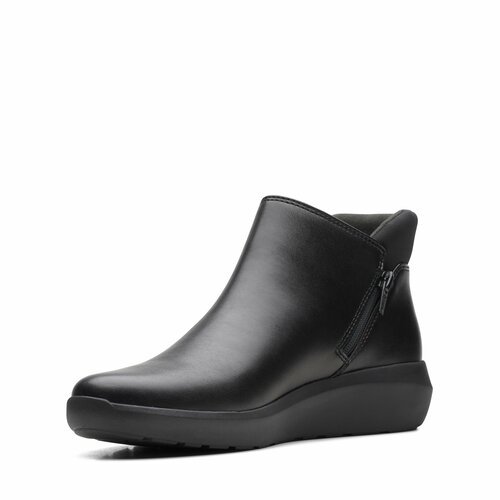 Купить Ботинки Clarks, размер 40 EU, черный
Ищете стильную и комфортную обувь на демисе...