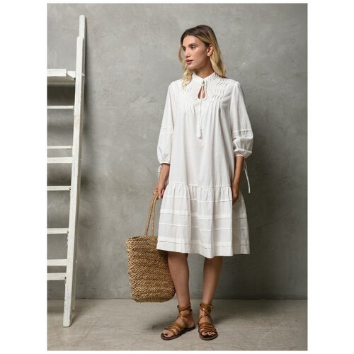 Купить Платье AGENDA, размер M, белый
Летящее платье с изысканными деталями в стиле этн...