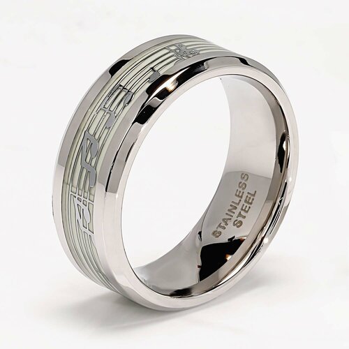 Купить Кольцо POYA, размер 21.5
Стальное кольцо, дополненное изображением нот, станет с...