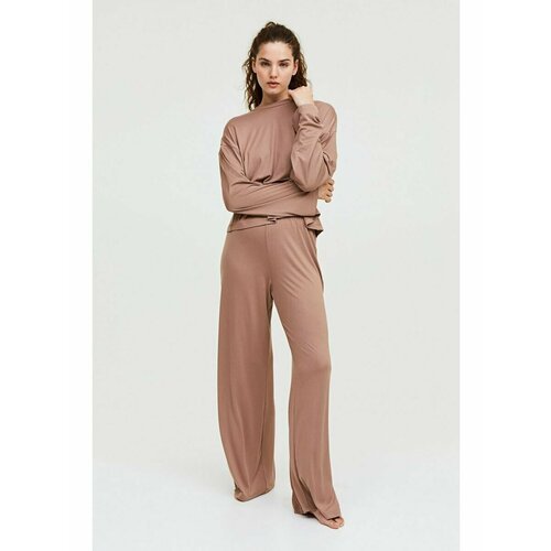 Купить Пижама H&M, размер L, бежевый
Пижама H&M из трикотажа: комфорт и стиль для дома<...