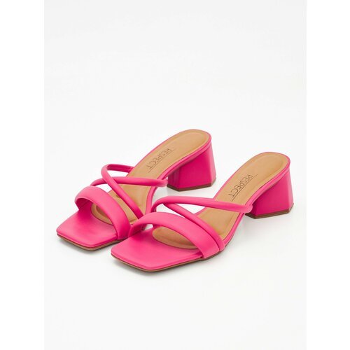 Купить Сабо Respect, размер 37, розовый, красный
Летняя обувь — элегантное решение для...
