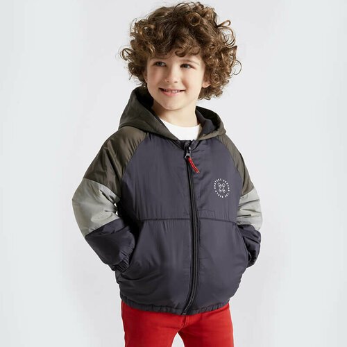Купить Куртка Mayoral, размер 116 (6 лет), серый
Легкая куртка Mayoral для мальчика вып...