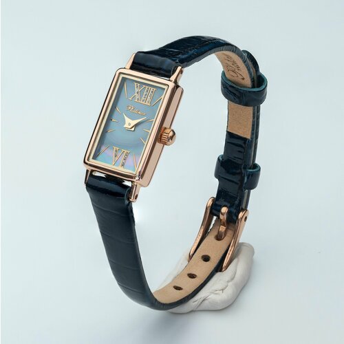 Купить Наручные часы Platinor 200230.832, синий, золотой
Классические женские часы из к...