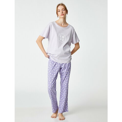 Купить Пижама KOTON, размер L, фиолетовый
Koton - это турецкий бренд одежды, который пр...