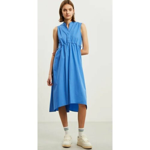 Купить Платье размер 46, синий
Платье женское без рукавов - стильный и элегантный выбор...
