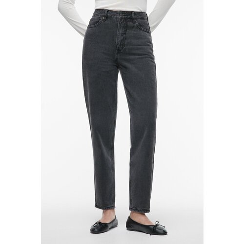Купить Джинсы Befree, размер S/176, серый
- Ультратрендовые джинсовые брюки mom-fit с и...