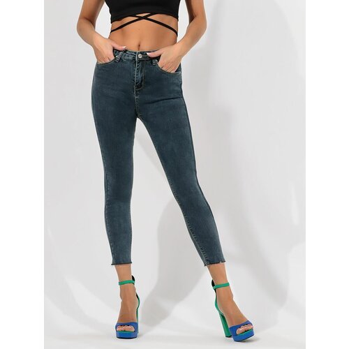 Купить Джинсы зауженные VITACCI, размер 44/46, серый
Стильные укороченные джинсы с завы...