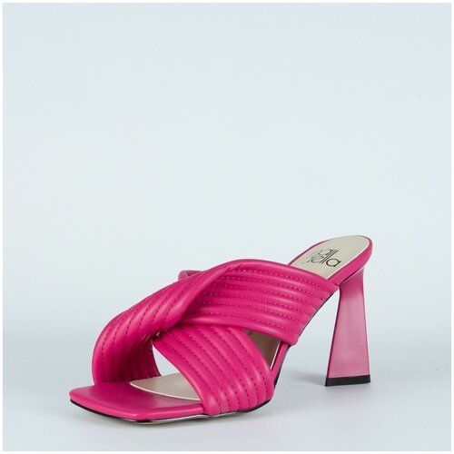 Купить Сабо MADELLA, размер 39, розовый
Мюли женские популярного бренда MADELLA. Верх и...