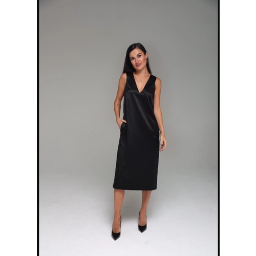 Купить Платье Kasse, размер 56, черный
Это женское платье является идеальным выбором дл...