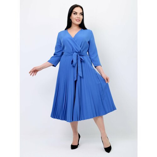 Купить Платье размер 50, синий
Женское плиссерованное платье синего цвета размера 50 -...