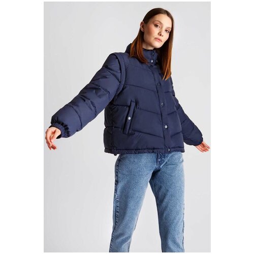 Купить Куртка Baon, размер 50, синий
Куртка-трансформер со съёмными рукавами на молнии...