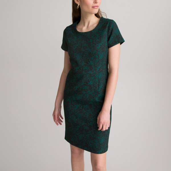 Купить Платье-карандаш из жаккарда 50 зеленый
Облегающее платье с короткими рукавами из...