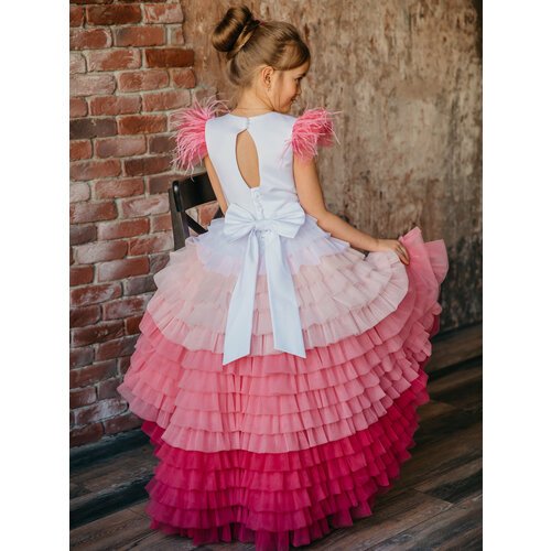 Купить Платье, размер 152-158, белый, розовый
Нарядное платье с длинным шлейфом идеальн...