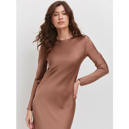 Купить Платье размер M, коричневый
Шелковое платье из сатиновой ткани с длинным рукавом...