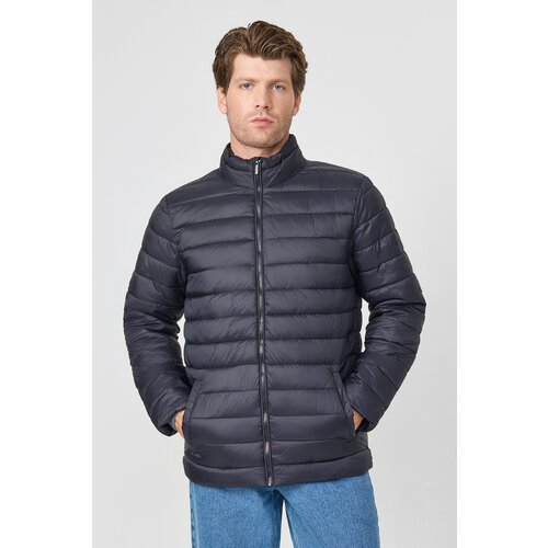Купить Куртка Baon B5424005, размер M, черный
Утеплённая куртка с горизонтальной простё...