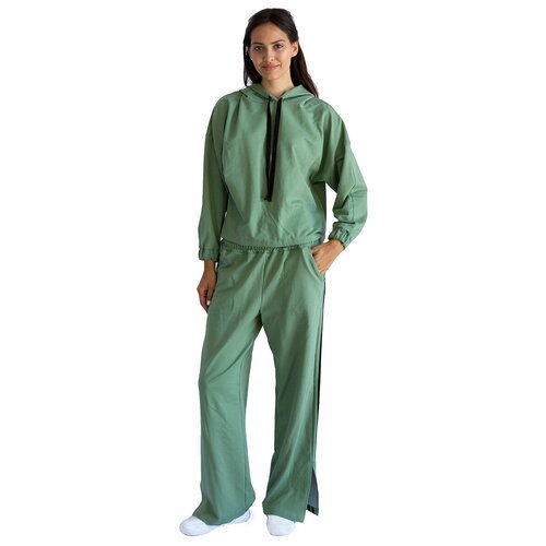 Купить Костюм Tuo Valersi, размер 44, зеленый
Женский костюм с лампасами свободного кро...