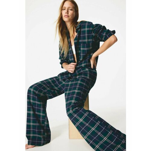 Купить Пижама H&M, размер XS, зеленый
Пижама фланелевая H&M: комфорт и стиль для дома<b...
