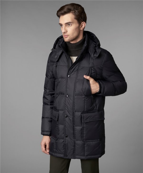 Купить Куртка HENDERSON JK-0200-1 NAVY
Куртка зимняя, однотонная, прямой силуэт 

Скидк...