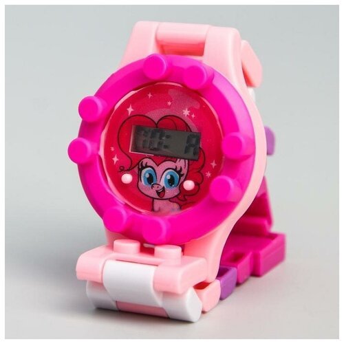 Купить Наручные часы Hasbro, розовый
Конструкторы — это одни из любимых игрушек у детей...