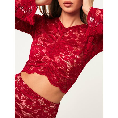 Купить Блуза размер S, красный
Лонгслив кружевной – это воплощение изящества и элегантн...