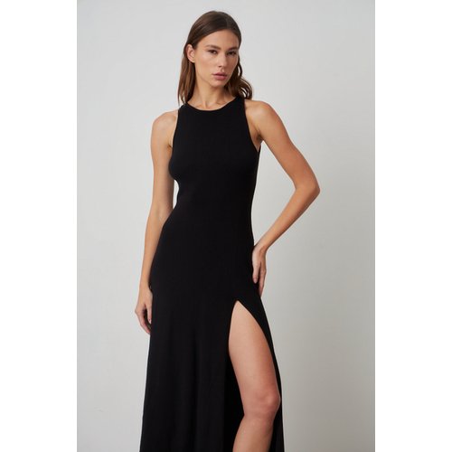 Купить Платье размер 40/42, черный
EVA платье миди - девушки могут использовать не толь...