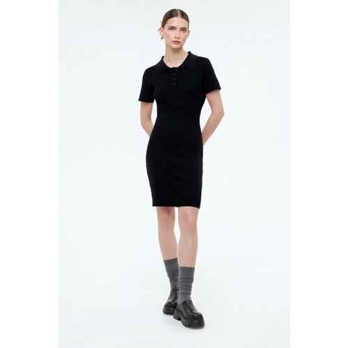Купить Платье SHI-SHI, размер OneSize, черный
<p>Облегающее базовое платье с отложным в...