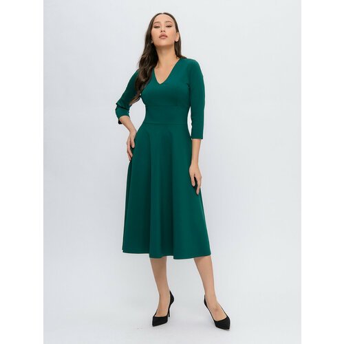Купить Платье 1001dress, размер XXL, зеленый
Теплое офисное платье длины миди с глубоки...