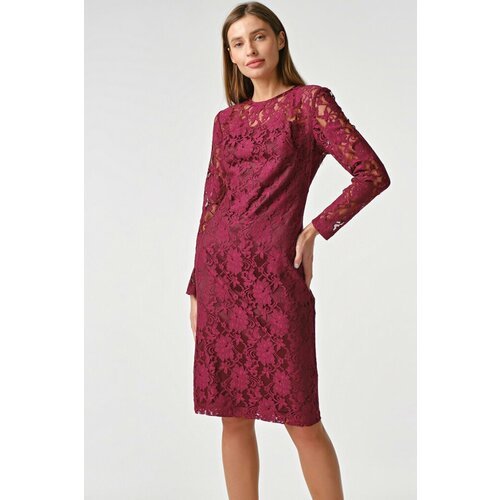 Купить Платье FLY, размер 44, бордовый
Платье FLY ягодного цвета выполнено из кружева,...
