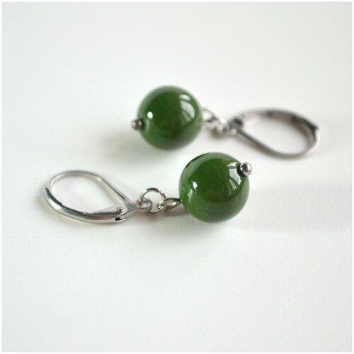 Купить Серьги , зеленый
Серьги-шарики зеленые - это элегантное украшение, которое подой...
