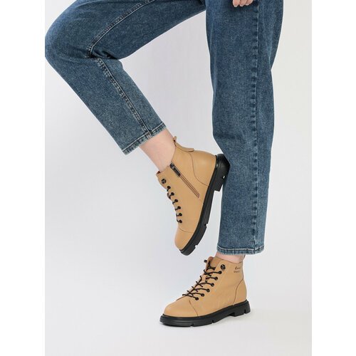 Купить Ботинки Baden, размер 39, бежевый
Ботинки женские от бренда Baden - это идеальны...