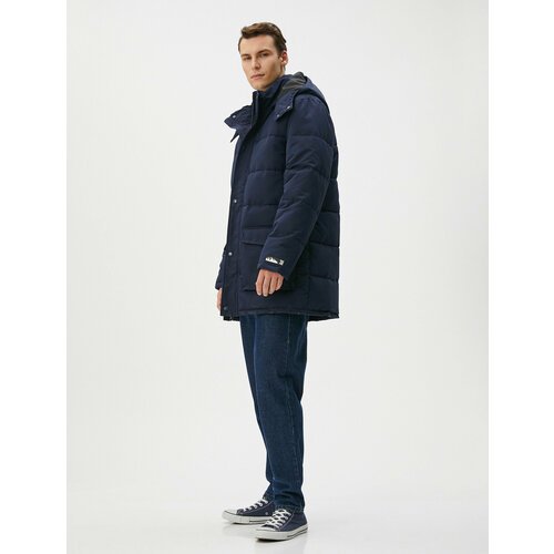 Купить Куртка KOTON, размер S, синий
Koton - это турецкий бренд одежды, который предлаг...