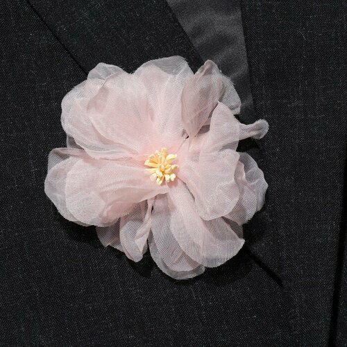 Купить Брошь Queen Fair, розовый
<p>Брошь-заколка текстильная "Цветок" азалия, цвет роз...