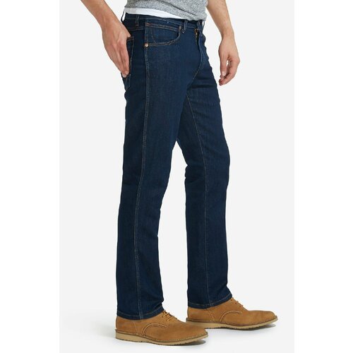 Купить Джинсы Wrangler, размер 33/30, синий
Средне узкие джинсы темно синего цвета <br>...