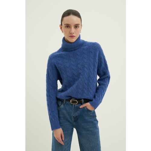 Купить Джемпер FINN FLARE, размер L, голубой
Лаконичный женский свитер из смесовой ткан...