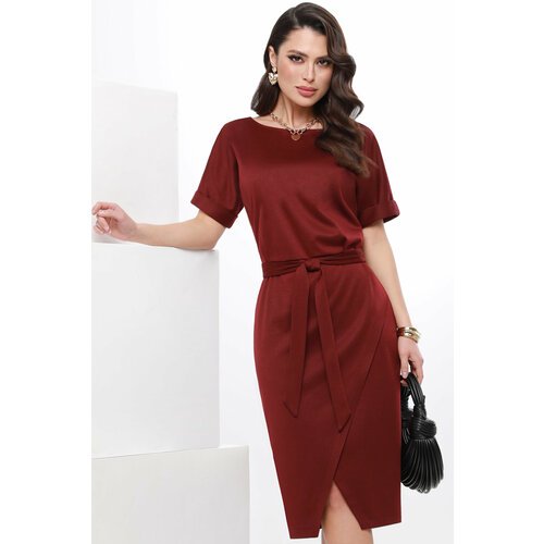 Купить Платье DStrend, размер 54, бордовый
Трикотажное платье с коротким рукавом и пояс...