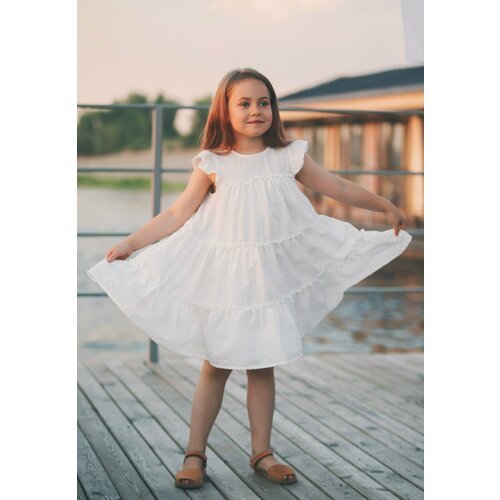 Купить Платье, размер 2 года, белый
Белое хлопковое платье с подкладом и выбитым мелким...