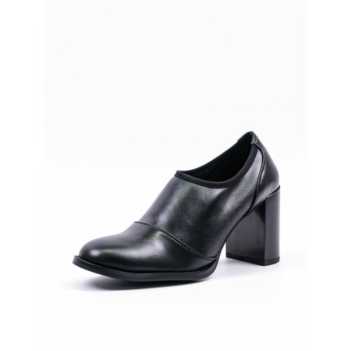 Купить Туфли MADELLA, размер 38, черный
Стильные и элегантные закрытые туфли от Madella...