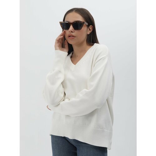 Купить Пуловер, размер 42/48, белый
Пуловер женский белый - это мягкий и уютный свитер,...