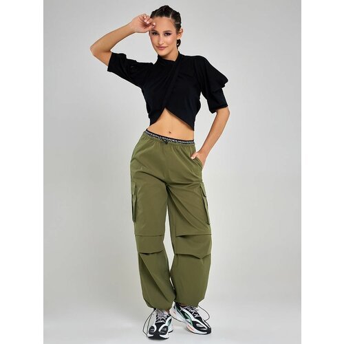 Купить Брюки карго ALZA, размер 44/46, хаки, зеленый
Стильные и удобные женские брюки к...