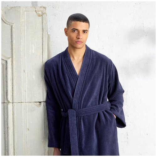 Купить Халат KENZO, размер L, синий
Классический мужской халат-кимоно Kenzo Iconic прос...
