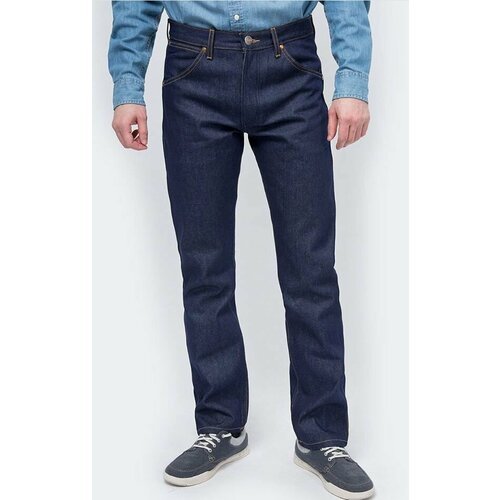 Купить Джинсы Wrangler, размер W30/L34, dark blue
Неподвластные времени джинсы слим со...