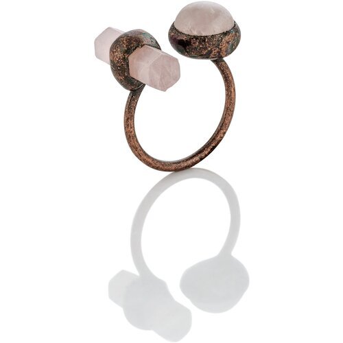 Купить Кольцо 1/33 EDITION, розовый
Женское кольцо выполнено из качественного бижутерно...