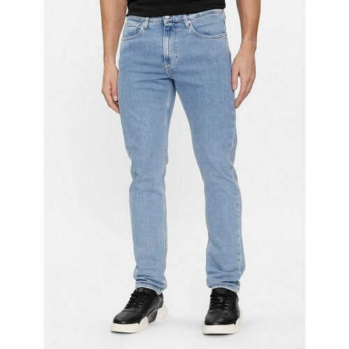 Купить Джинсы Calvin Klein Jeans, размер 32.34, голубой
При выборе ориентируйтесь на ра...