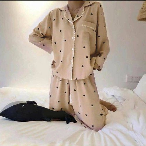 Купить Пижама , размер M, бежевый
Женская пижама с брюками и рубашкой от Lina Mode - эт...