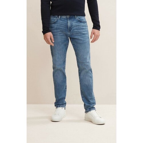Купить Джинсы Tom Tailor, размер 32/34, синий
Базовые джинсы должны быть в гардеробе лю...