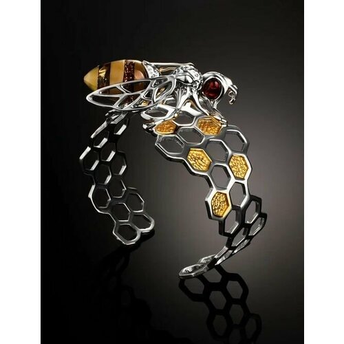 Купить Жесткий браслет
Широкий жёсткий браслет, украшенный пчёлкой из натурального янта...