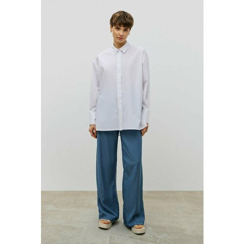 Купить Блуза Baon, размер 52, белый
Женская блузка прямого кроя из весенне-летней колле...