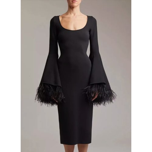 Купить Платье размер M, черный
Представляем Вашему вниманию изысканное и неповторимое п...