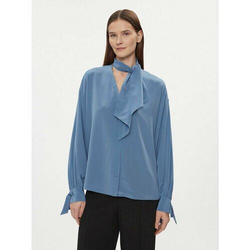 Купить Блуза BOSS, размер 38 [EU], синий
При выборе ориентируйтесь на размер производит...